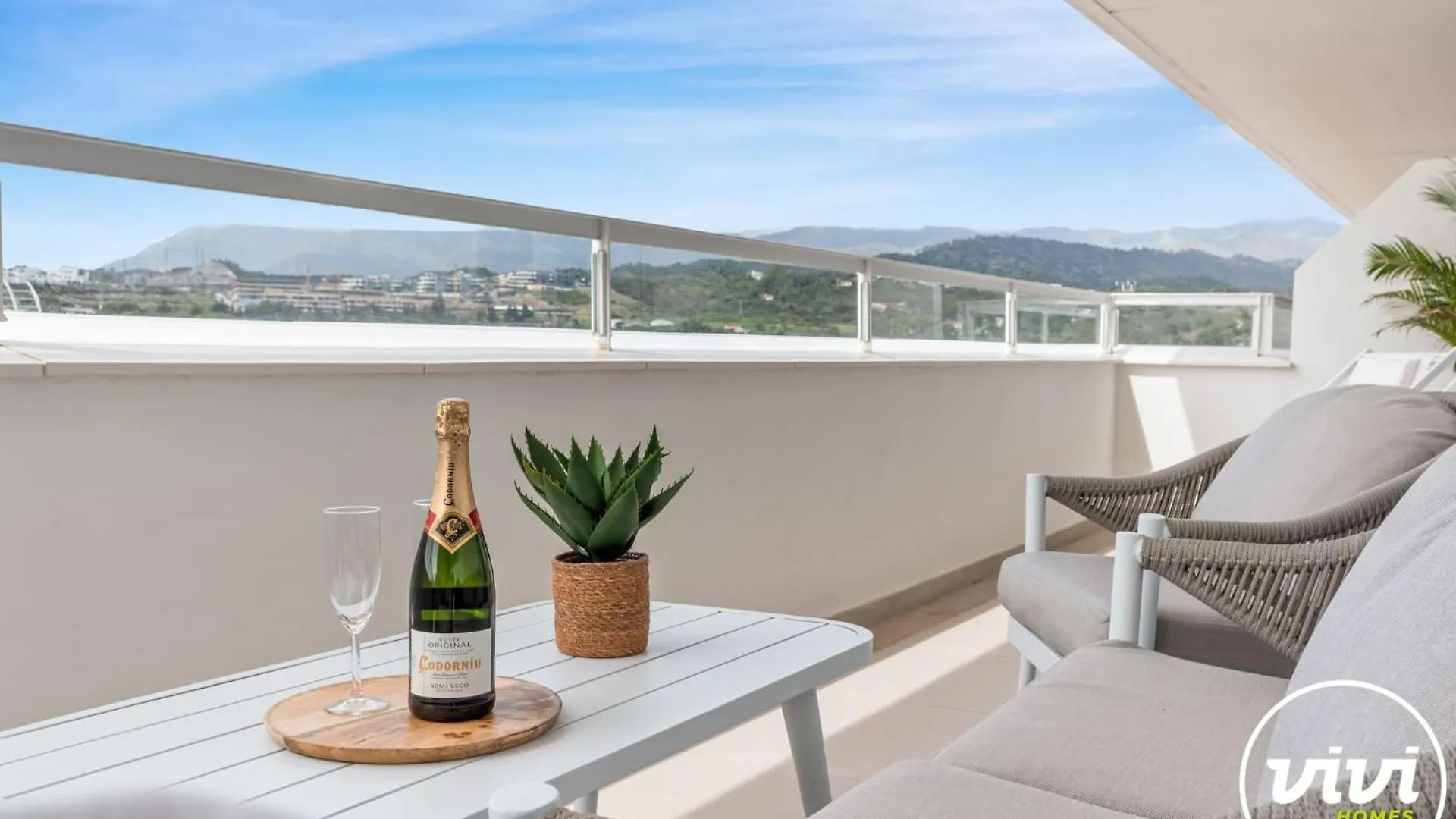 Vivi Homes - Casa Oceana Estepona Spanien